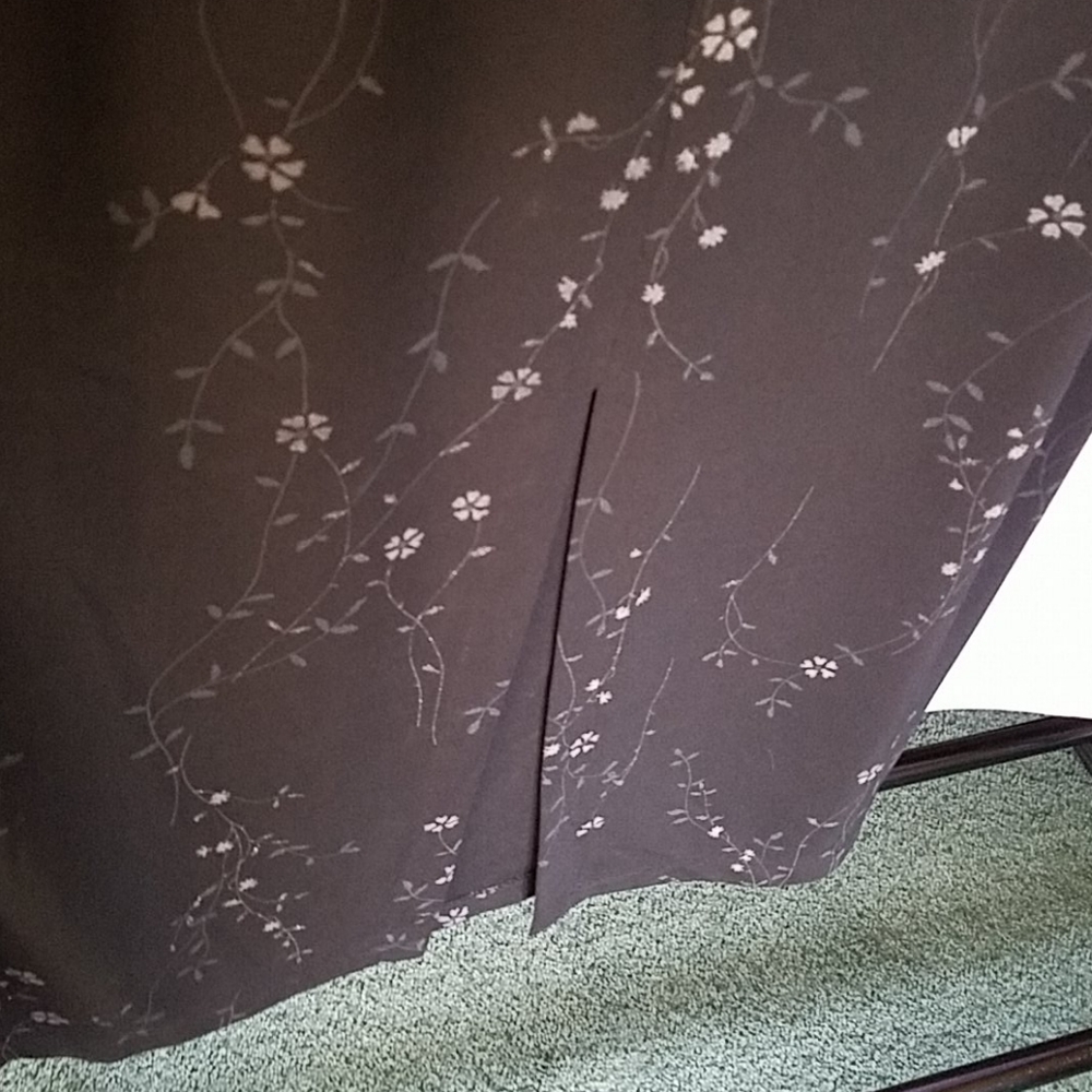 Skirt - Picture 4 of 4